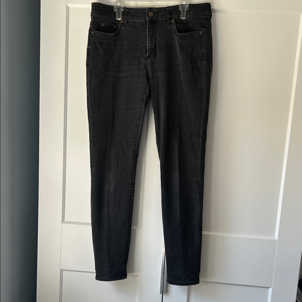 Gently used Vince Camuto Charcoal Denim jeans, women’s size 8, waist 29